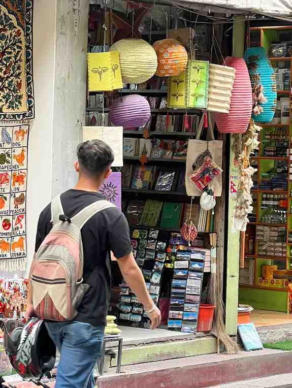 Best Souvenirs to Buy in Nepal