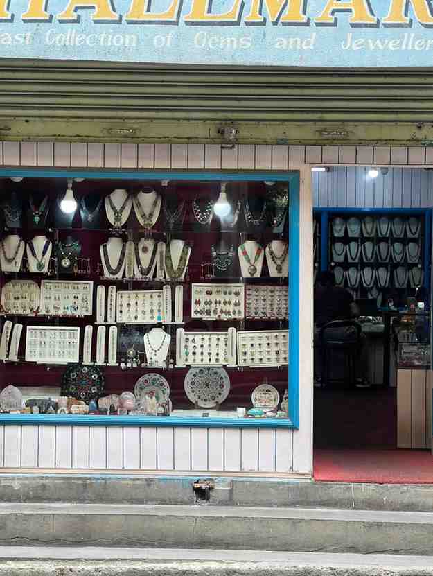 Best Souvenirs to Buy in Nepal